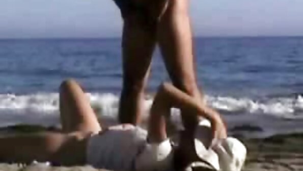 Bitchy MILF Houston Widen Legs Apart