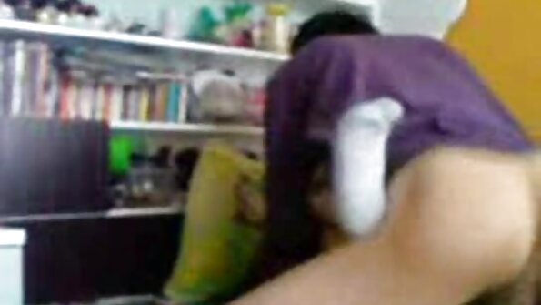 Seksi ženska pogosto trenira