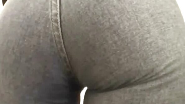 Seksi babe so zajebal v svoji pisarni